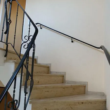 Lindlar-linde * Lindlar