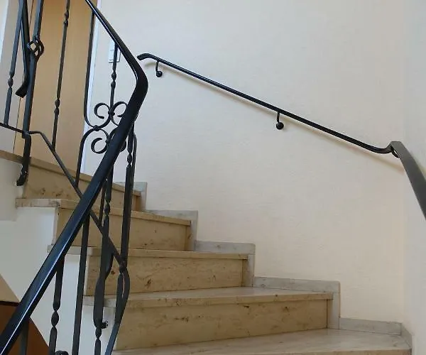 Lindlar-linde * Lindlar